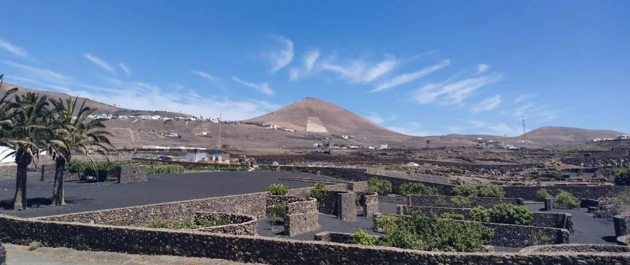 Canto Rojo, La Asomada Con Vistas A Lobos