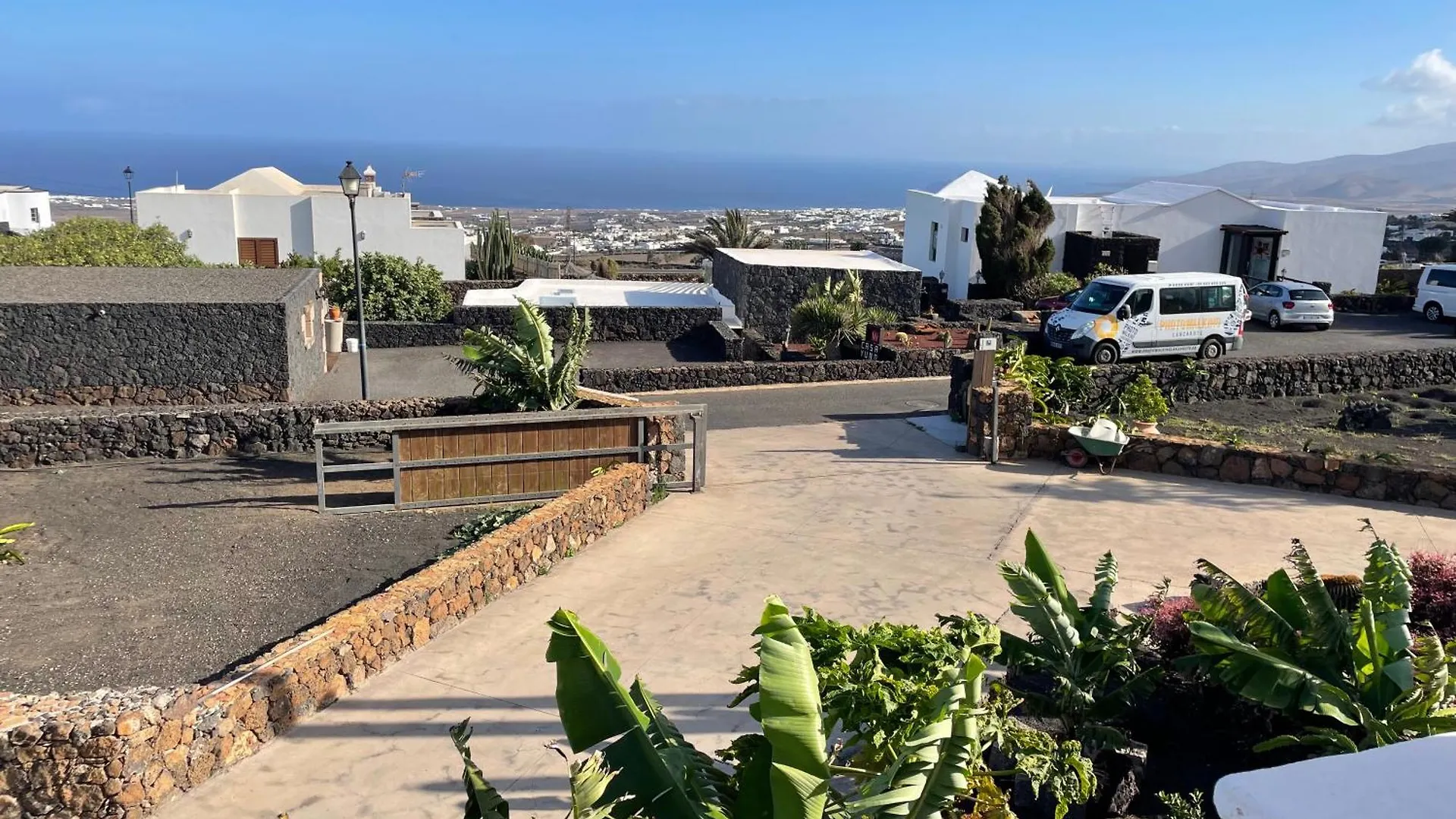 Canto Rojo, La Asomada Con Vistas A Lobos La Asomada (Lanzarote)
